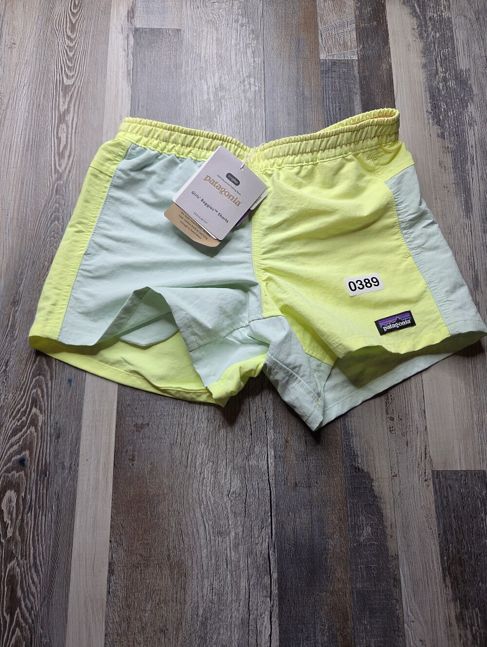 Patagonia Girl's Large (12) NEW Baggies Shorts Regular Fit Jellyfish Yellow